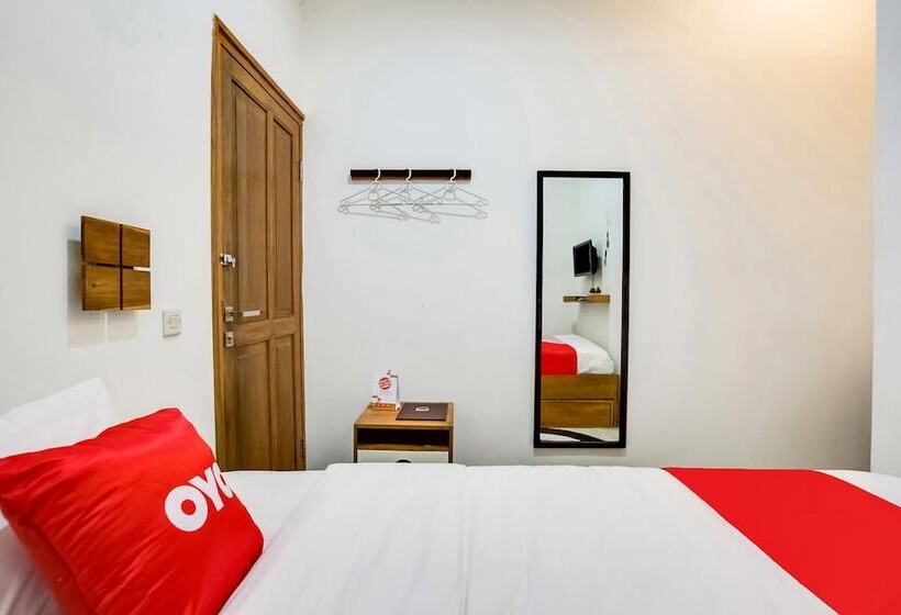 בית מלון כפרי Reddoorz At Mystays Pemuda Cepu Blora