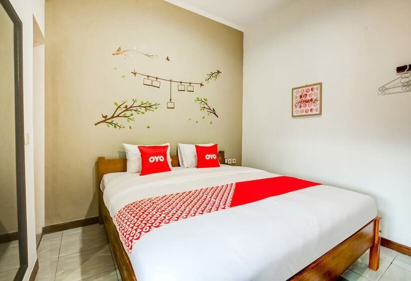 בית מלון כפרי Reddoorz At Mystays Pemuda Cepu Blora