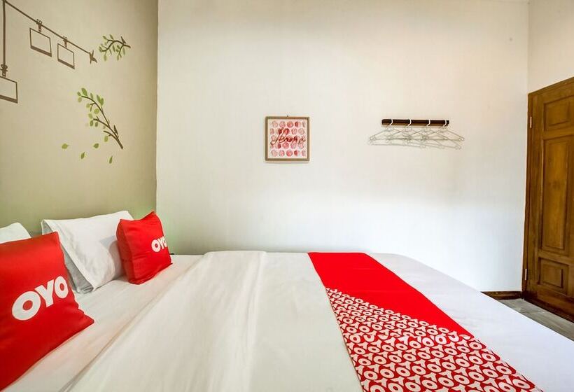 בית מלון כפרי Reddoorz At Mystays Pemuda Cepu Blora