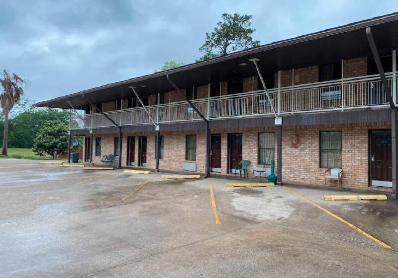 호텔 Oyo Pinewood Inn & Suites Silsbee