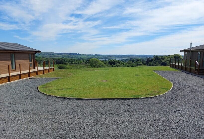 Luxury Family Beechwood Lodge With Hot Tub