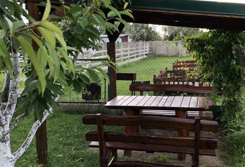 پانسیون Nar Motel