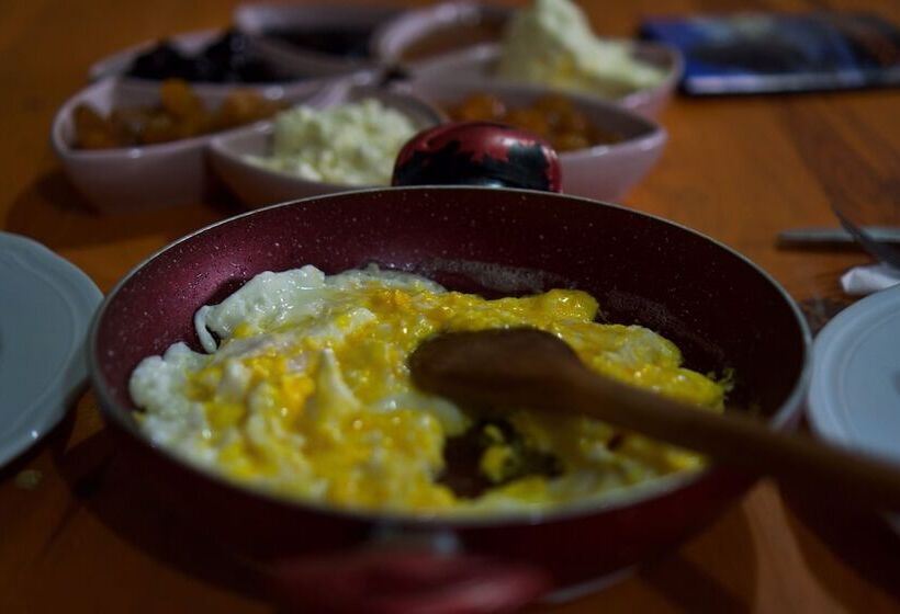 פנסיון Taurus Guest House