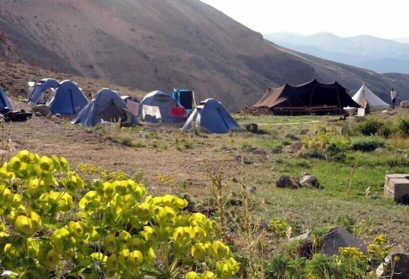 פנסיון Taurus Guest House