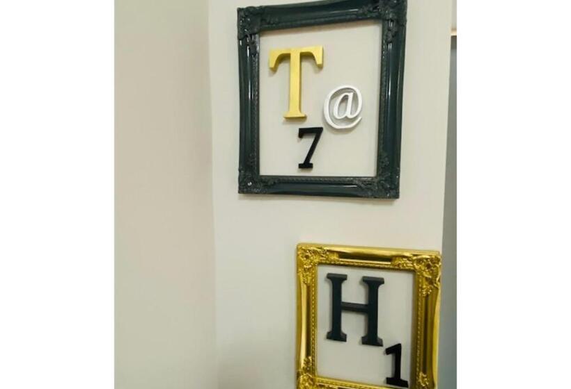 Пансион Townhouse Plus @ Lower Beth Street Stoke