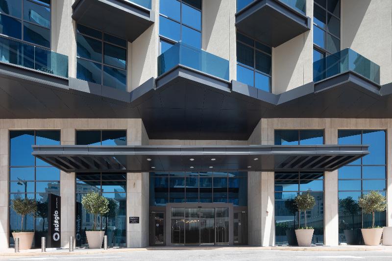 Adagio Premium The Palm