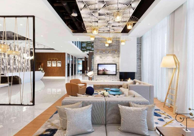 Adagio Premium The Palm