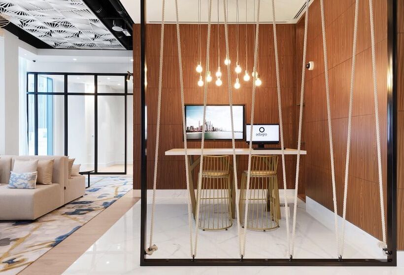 Adagio Premium The Palm