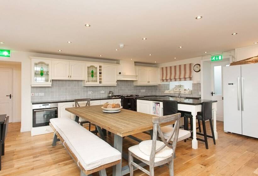 צימר Manse On The Beach