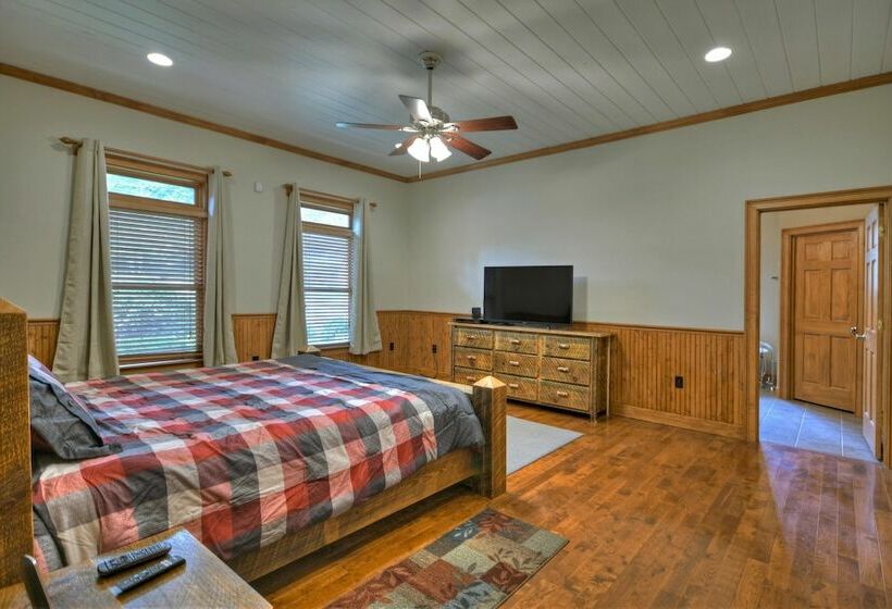 Black Bear River Lodge