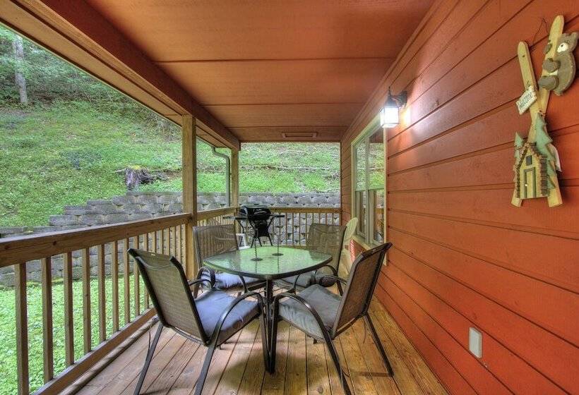 Country Roads By Honeybear Cabins