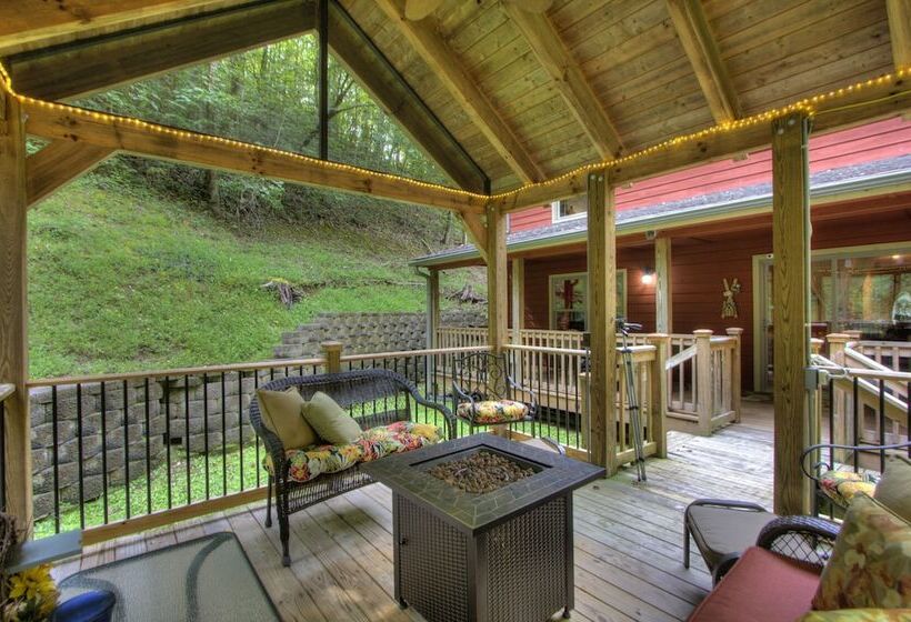 Country Roads By Honeybear Cabins