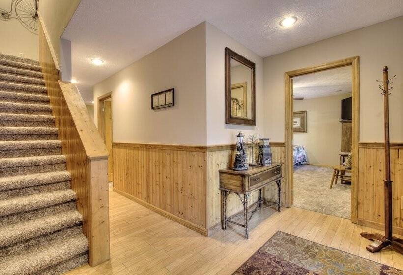 Country Roads By Honeybear Cabins