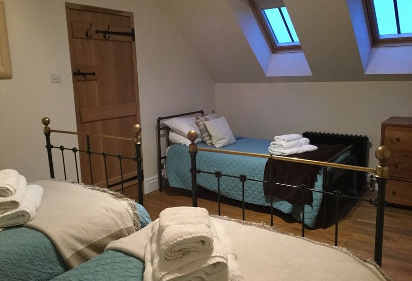 Curlew Cottage At Millfields Farm