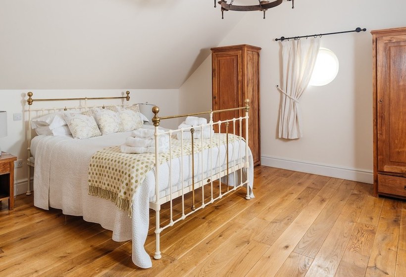 Curlew Cottage At Millfields Farm