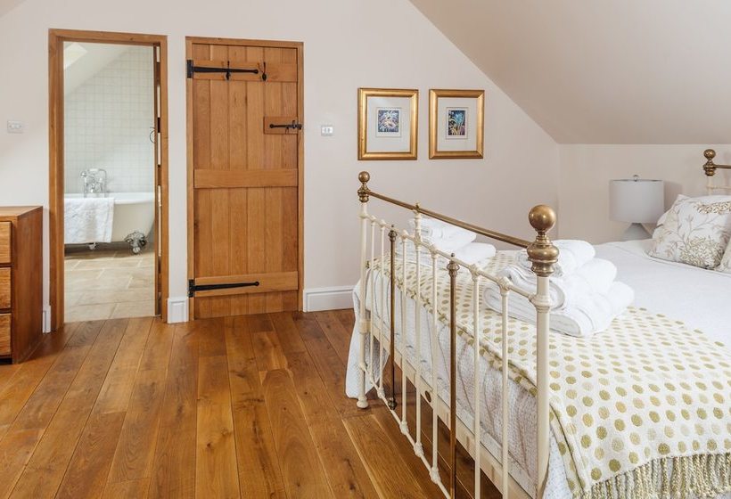 Curlew Cottage At Millfields Farm