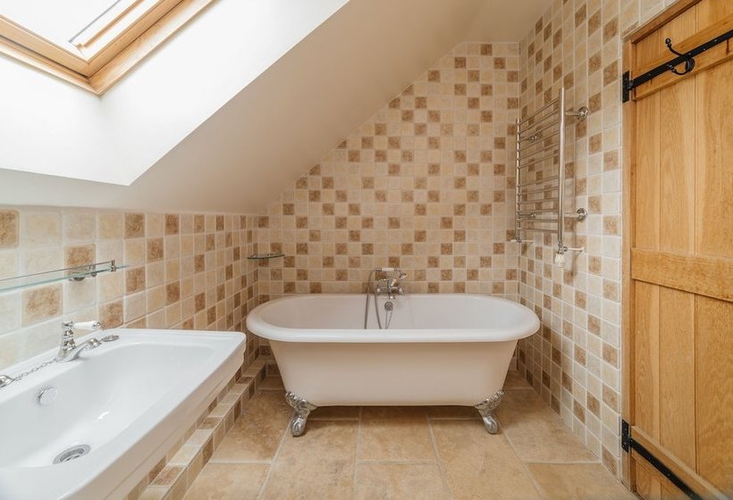 Curlew Cottage At Millfields Farm