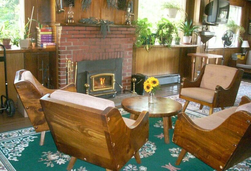 هتل Austrian Haus Lodge