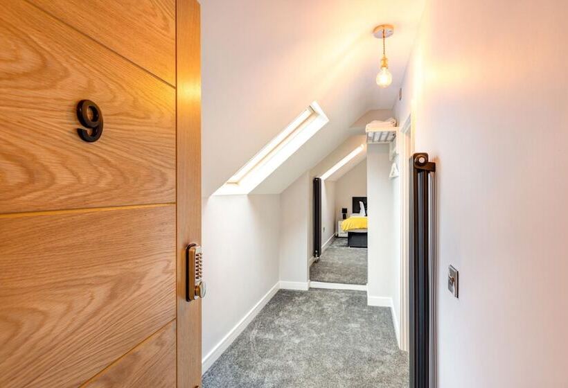 Bondgate Hotel East Midlands Airport