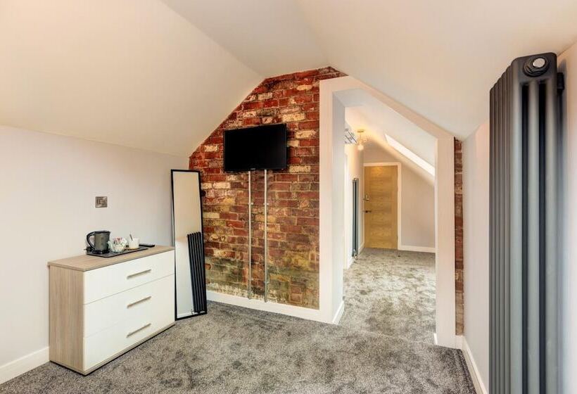 Bondgate Hotel East Midlands Airport