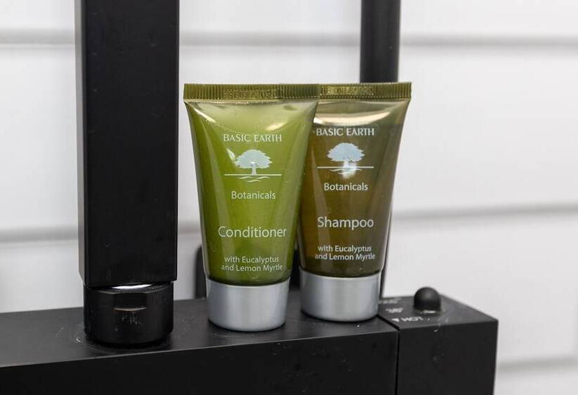 Bondgate Hotel East Midlands Airport