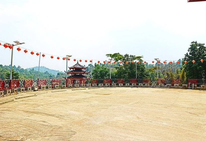 בית מלון כפרי Chasa Rakthai Resort