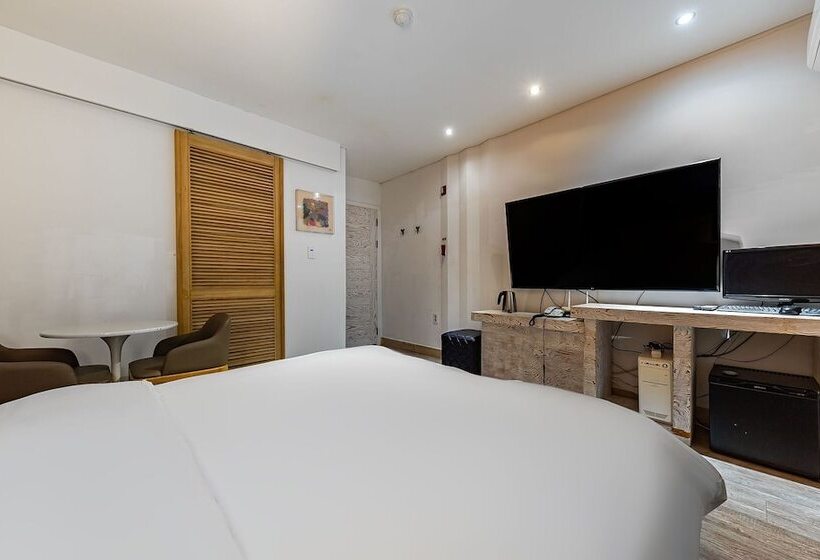 Отель Chungju Apple