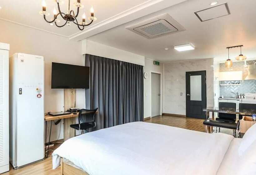 בית מלון כפרי Donghae Picaso