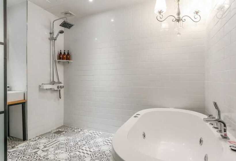 בית מלון כפרי Donghae Picaso