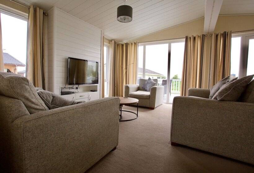 בית מלון כפרי Lovely 3 Bed Cottage In Ely