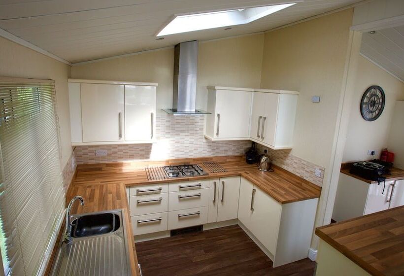 בית מלון כפרי Lovely 3 Bed Cottage In Ely