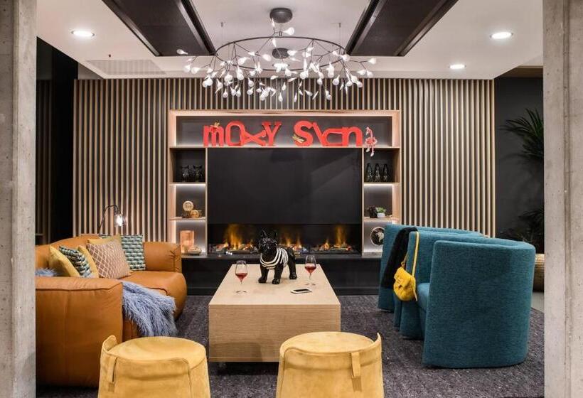 酒店 Moxy Sion