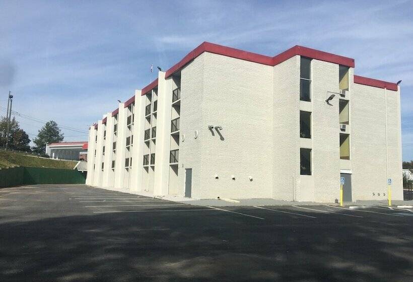 فندق Peachtree Inn & Suites