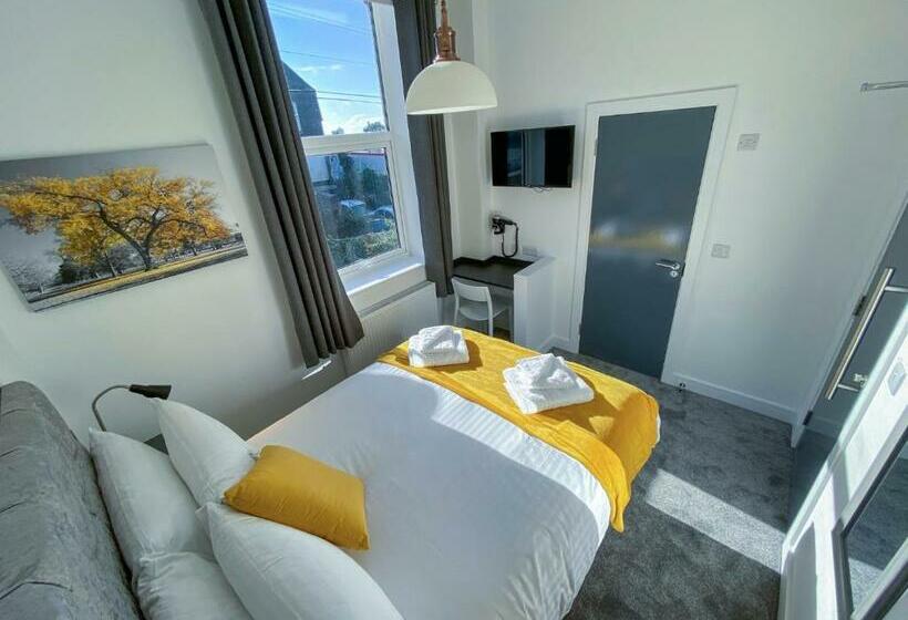 Отель Piccadilly By Pureserviced