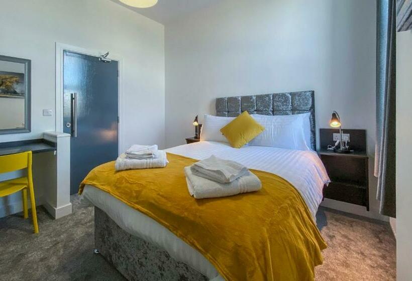 Отель Piccadilly By Pureserviced