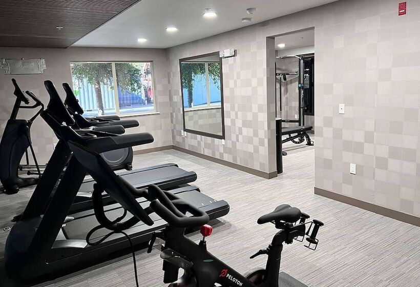 فندق La Quinta Inn & Suites By Wyndham Yakima Downtown