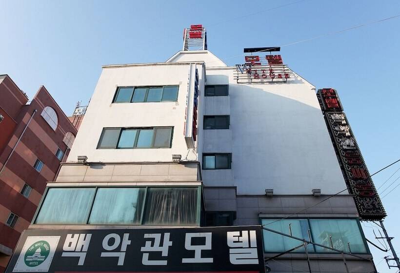 ホテル Seosan White House