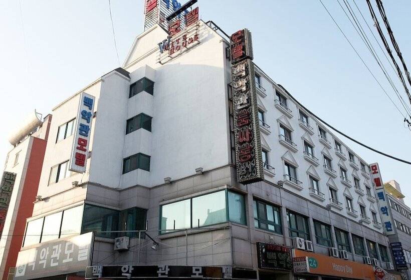 ホテル Seosan White House