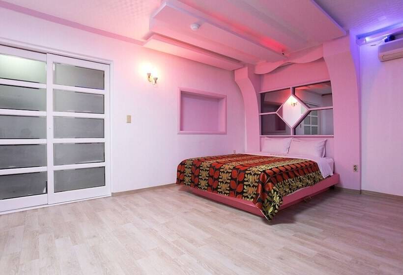 ホテル Seosan White House