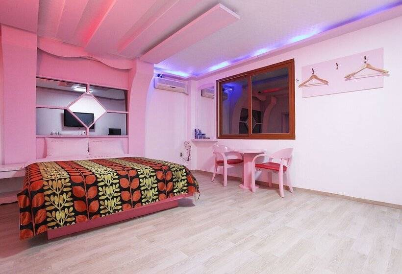 ホテル Seosan White House