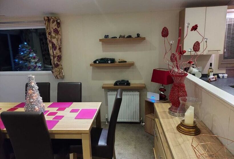 호텔 Superb Detached Lodge Located On Skipsea Sands