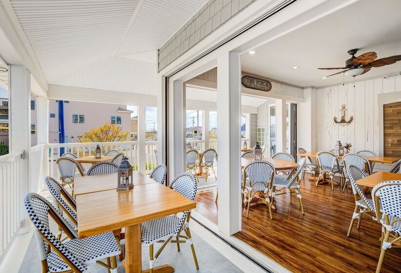 בית מלון כפרי Surf City