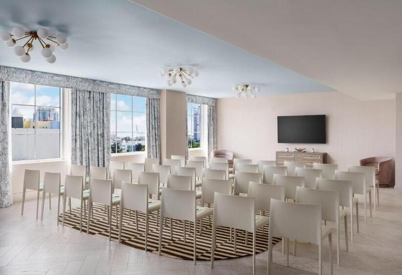 The Goodtime Hotel, Miami Beach A Tribute Portfolio