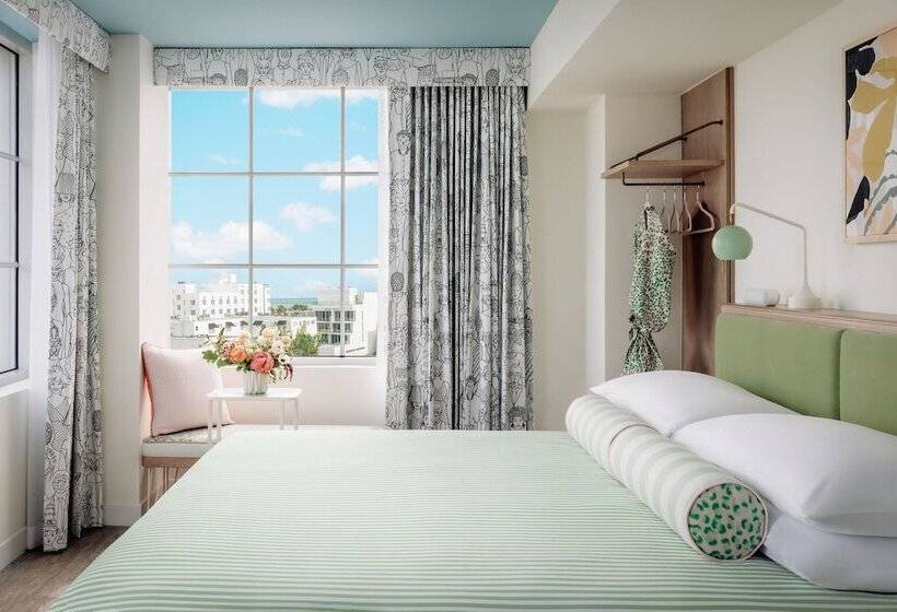 The Goodtime Hotel, Miami Beach A Tribute Portfolio