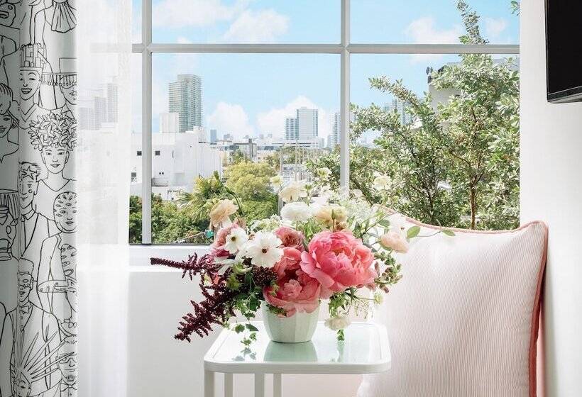 The Goodtime Hotel, Miami Beach A Tribute Portfolio