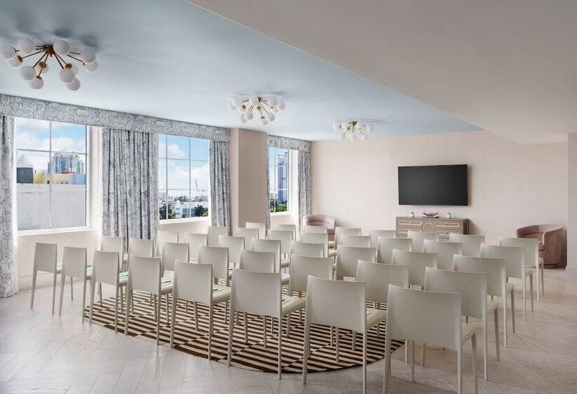 The Goodtime Hotel, Miami Beach A Tribute Portfolio