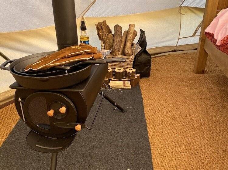 ホテル Tumbling Tom Double And Two Singles