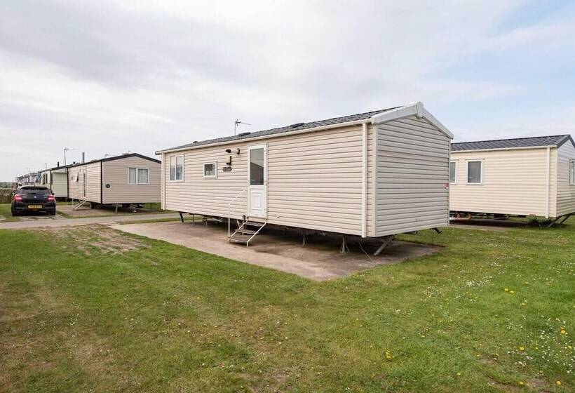 Lovely 2 Bed Static Caravan In Rhyl