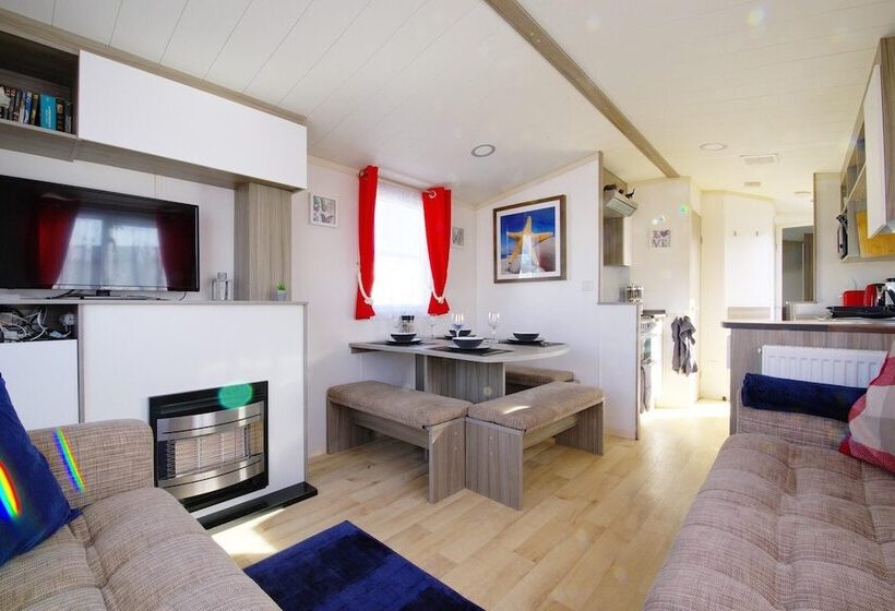 Lovely 2 Bed Static Caravan In Rhyl