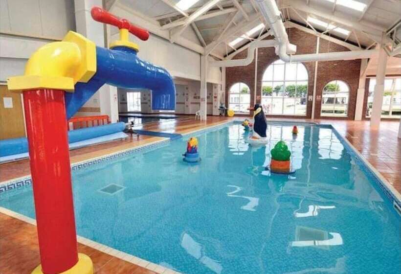 Lovely 2 Bed Static Caravan In Rhyl